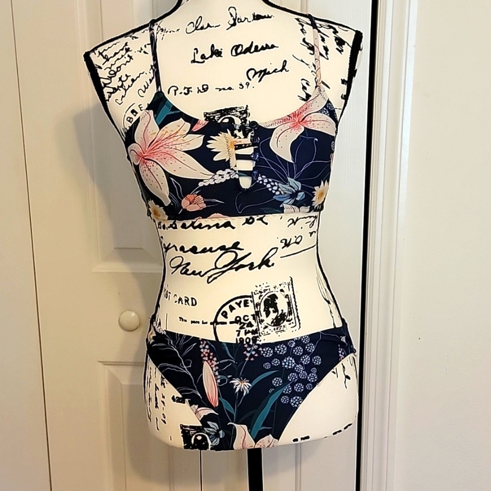Cupshe Floral Navy Bikini set, Sm